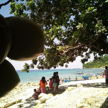 Mother Teresa Rooms And Restaurant Oslob Bagian luar foto