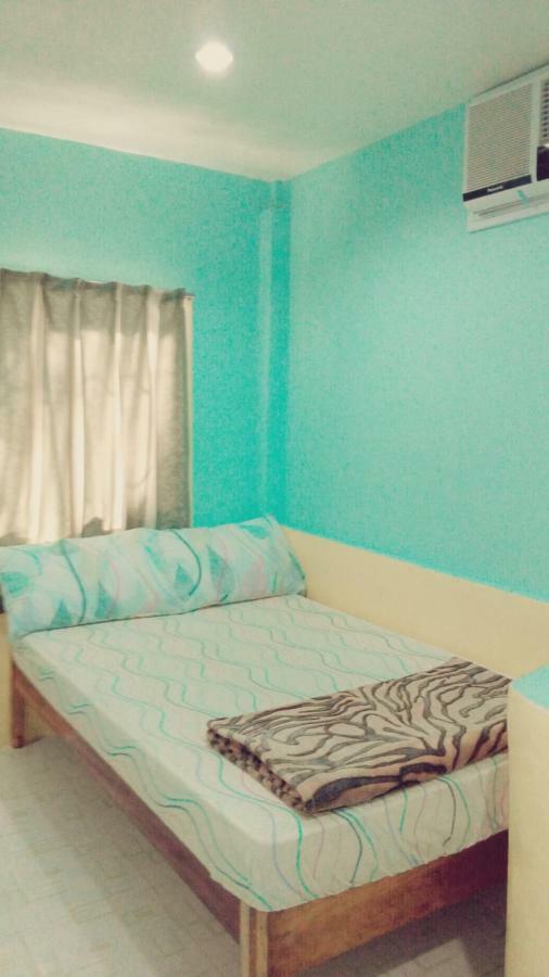 Mother Teresa Rooms And Restaurant Oslob Bagian luar foto