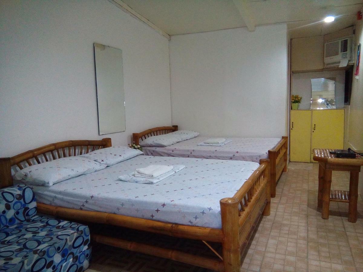 Mother Teresa Rooms And Restaurant Oslob Bagian luar foto
